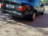 Mercedes-Benz E 200 1991 годаүшін1 800 000 тг. в Усть-Каменогорск – фото 5