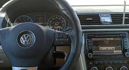 Volkswagen Passat 2013 года за 5 100 000 тг. в Атырау – фото 4