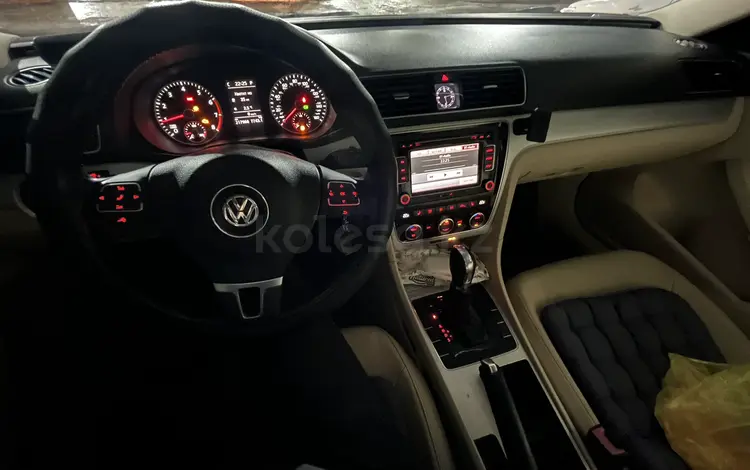 Volkswagen Passat 2013 года за 5 100 000 тг. в Атырау
