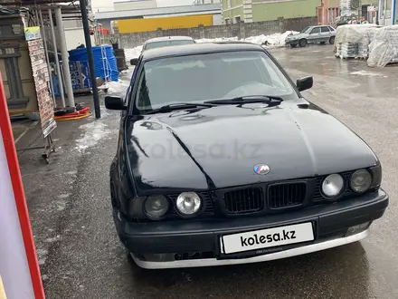 BMW 520 1993 года за 1 300 000 тг. в Алматы – фото 4