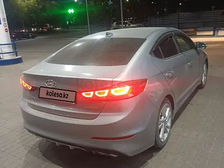 Hyundai Elantra 2016 года за 7 500 000 тг. в Астана