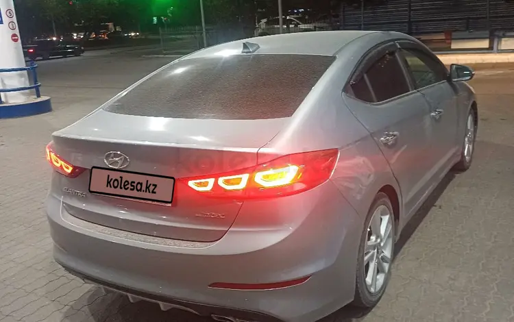 Hyundai Elantra 2016 года за 7 500 000 тг. в Астана