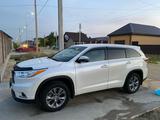 Toyota Highlander 2014 годаfor14 700 000 тг. в Атырау – фото 3