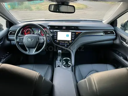 Toyota Camry 2020 года за 10 800 000 тг. в Уральск – фото 5