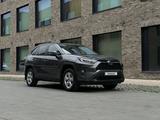 Toyota RAV4 2020 годаүшін16 500 000 тг. в Актобе