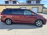 Toyota Sienna 2011 года за 10 200 000 тг. в Атырау – фото 3