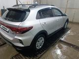 Kia Rio X-Line 2022 года за 8 000 000 тг. в Актобе – фото 5
