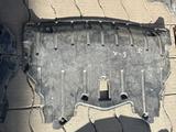 Защита двигателя за 1 000 тг. в Алматы
