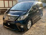 Toyota Alphard 2012 года за 12 700 000 тг. в Уральск