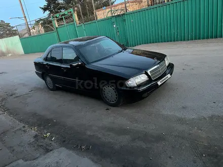 Mercedes-Benz C 200 1995 года за 1 360 000 тг. в Караганда – фото 5