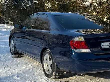 Toyota Camry 2002 года за 5 100 000 тг. в Алматы – фото 3