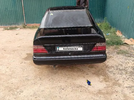 Mercedes-Benz E 230 1992 года за 1 500 000 тг. в Жанаозен – фото 5