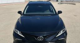 Toyota Camry 2021 года за 11 900 000 тг. в Астана – фото 4