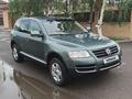 Volkswagen Touareg 2003 годаfor3 850 000 тг. в Караганда