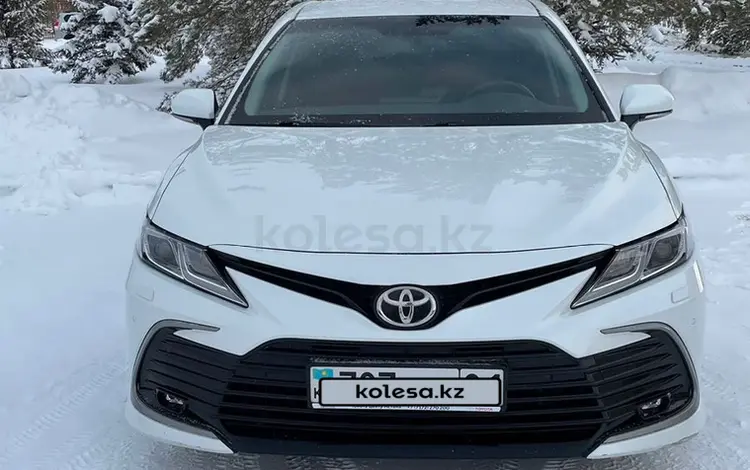 Toyota Camry 2021 года за 13 000 000 тг. в Астана