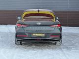 Hyundai Elantra БЕЗ ВОДИТЕЛЯ. в Усть-Каменогорск – фото 5