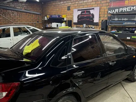 ВАЗ (Lada) Granta 2190 2013 года за 2 450 000 тг. в Усть-Каменогорск – фото 2