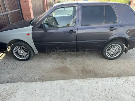 Volkswagen Golf 1992 года за 1 000 000 тг. в Атырау