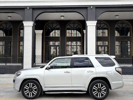 Toyota 4Runner 2016 года за 18 300 000 тг. в Актау – фото 3