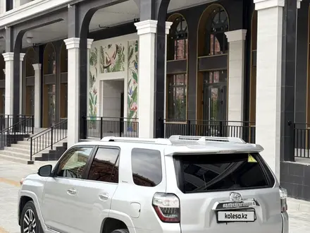Toyota 4Runner 2016 года за 18 300 000 тг. в Актау – фото 4
