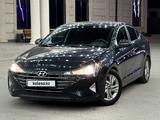 Hyundai Elantra 2019 года за 8 000 000 тг. в Атырау – фото 2