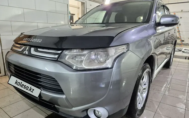 Mitsubishi Outlander 2013 годаfor7 500 000 тг. в Актобе