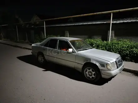 Mercedes-Benz E 250 1993 года за 1 000 000 тг. в Алматы