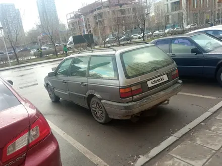 Volkswagen Passat 1991 года за 1 000 000 тг. в Астана – фото 3