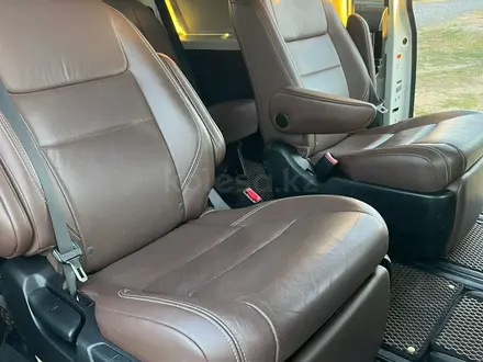 Toyota Sienna 2015 года за 10 500 000 тг. в Актобе – фото 11