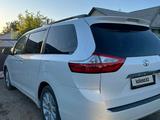 Toyota Sienna 2015 года за 10 500 000 тг. в Актобе – фото 3