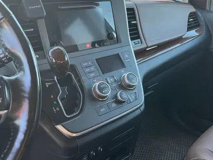 Toyota Sienna 2015 года за 10 500 000 тг. в Актобе – фото 6