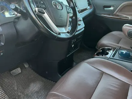 Toyota Sienna 2015 года за 10 500 000 тг. в Актобе – фото 7
