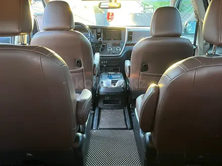 Toyota Sienna 2015 года за 10 500 000 тг. в Актобе – фото 9