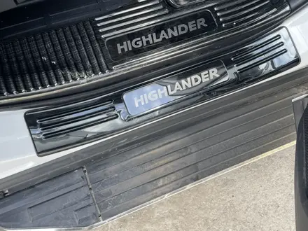 Toyota Highlander 2022 года за 30 000 000 тг. в Атырау – фото 20