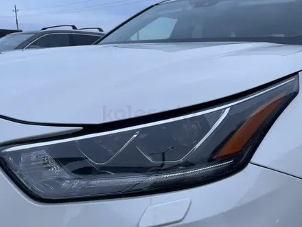 Toyota Highlander 2022 года за 30 000 000 тг. в Атырау – фото 23