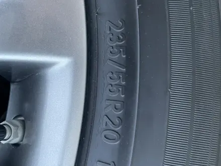 Toyota Highlander 2022 года за 30 000 000 тг. в Атырау – фото 26