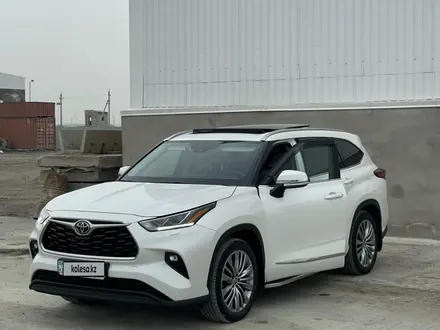 Toyota Highlander 2022 года за 30 000 000 тг. в Атырау – фото 3