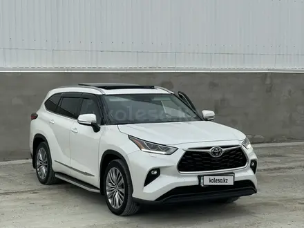 Toyota Highlander 2022 года за 30 000 000 тг. в Атырау – фото 13
