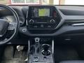Toyota Highlander 2022 годаүшін30 000 000 тг. в Атырау – фото 15