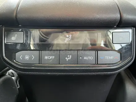 Toyota Highlander 2022 года за 30 000 000 тг. в Атырау – фото 18