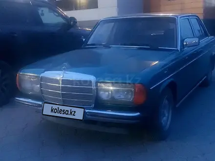 Mercedes-Benz E 200 1983 года за 2 000 000 тг. в Усть-Каменогорск – фото 11