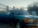 Mercedes-Benz E 200 1983 годаүшін1 300 000 тг. в Усть-Каменогорск – фото 5