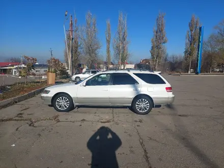 Toyota Mark II Qualis 1997 года за 4 200 000 тг. в Алматы