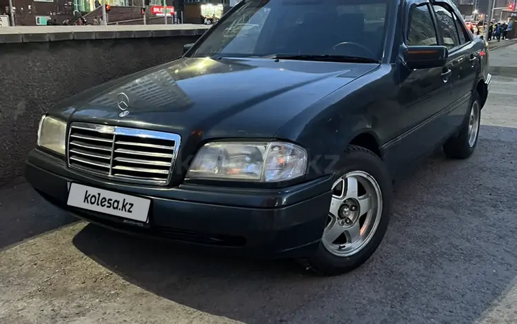 Mercedes-Benz C 180 1995 года за 1 666 893 тг. в Астана