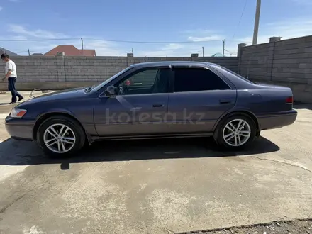 Toyota Camry 1999 года за 3 750 000 тг. в Кызылорда – фото 2