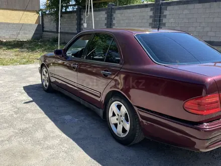 Mercedes-Benz E 320 1996 года за 2 000 000 тг. в Алматы – фото 3