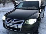 Volkswagen Touareg 2008 года за 7 000 000 тг. в Караганда
