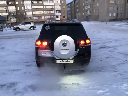 Volkswagen Touareg 2008 года за 7 000 000 тг. в Караганда – фото 5