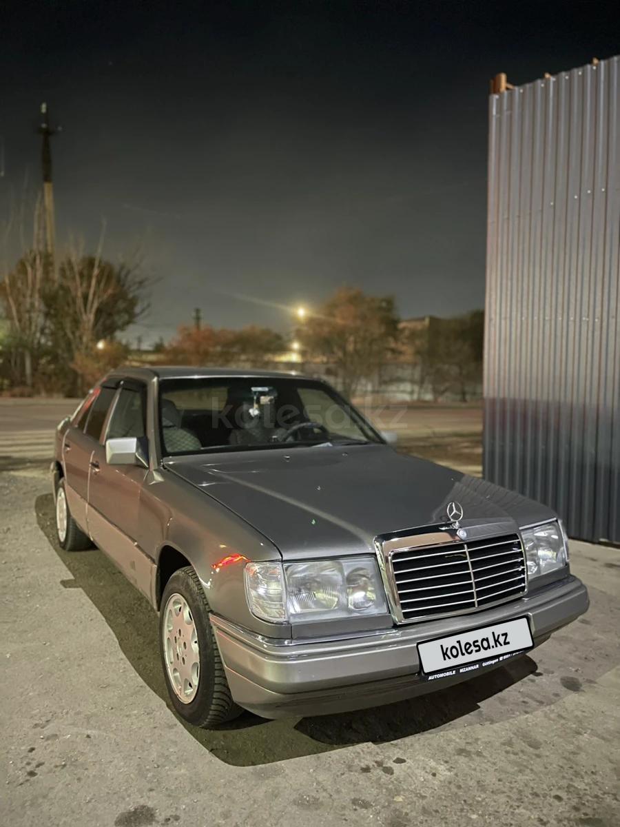 Mercedes-Benz E 200 1993 г.