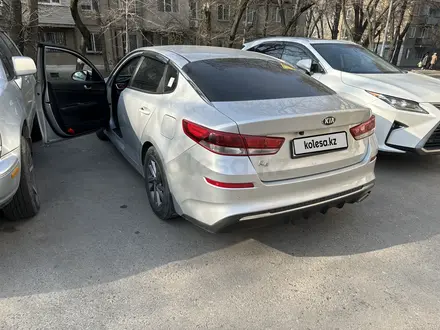 Kia K5 2019 года за 9 100 000 тг. в Алматы – фото 8